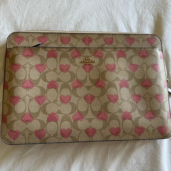 Coach Outlet Laptop Sleeve In Signature Canvas With Heart Print - Picture 1 of 3